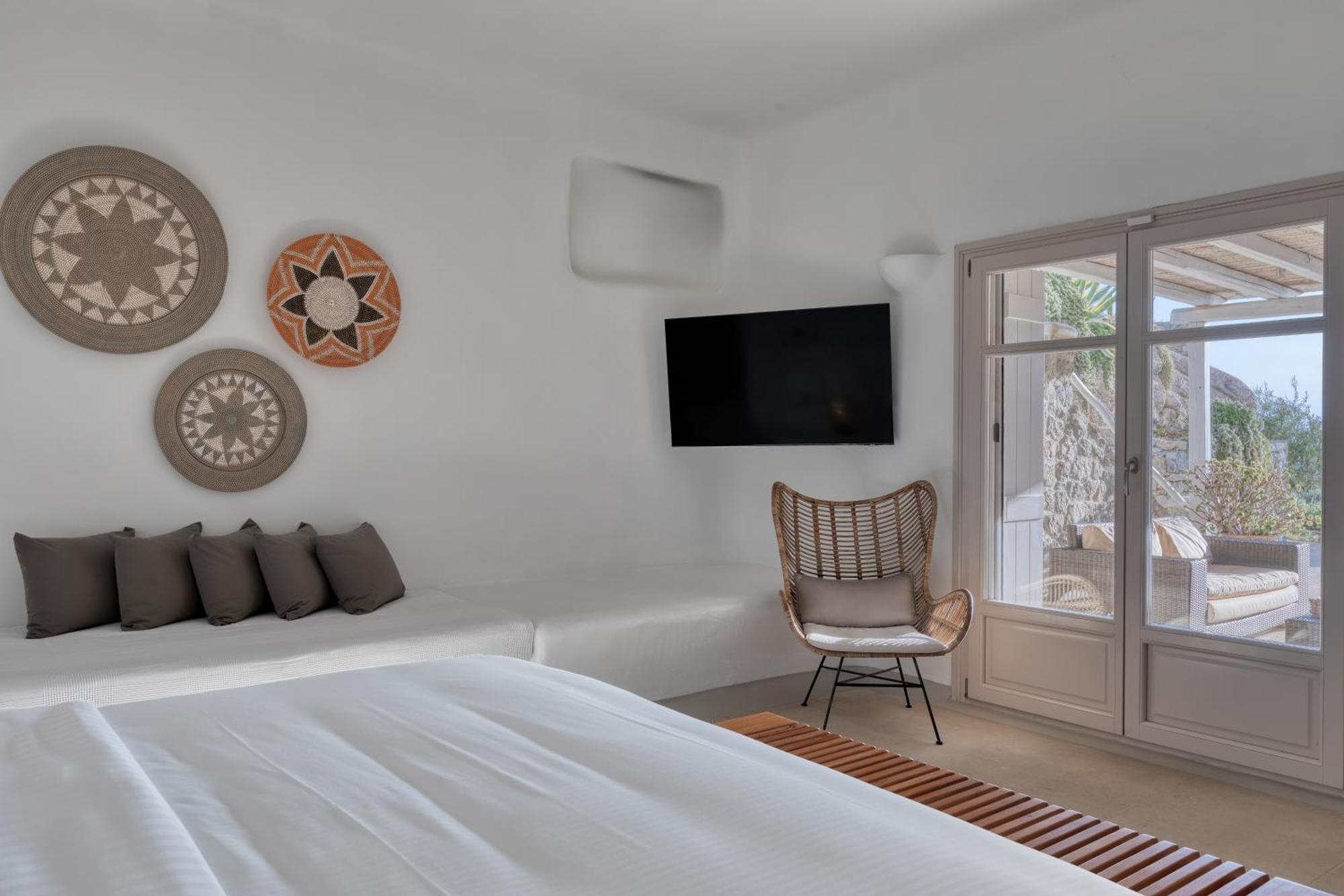Alia Mykonos