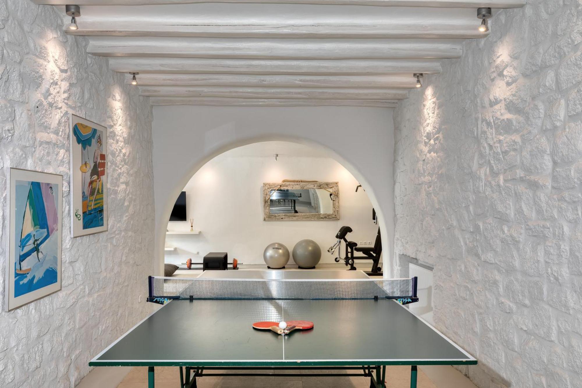 Alia Mykonos